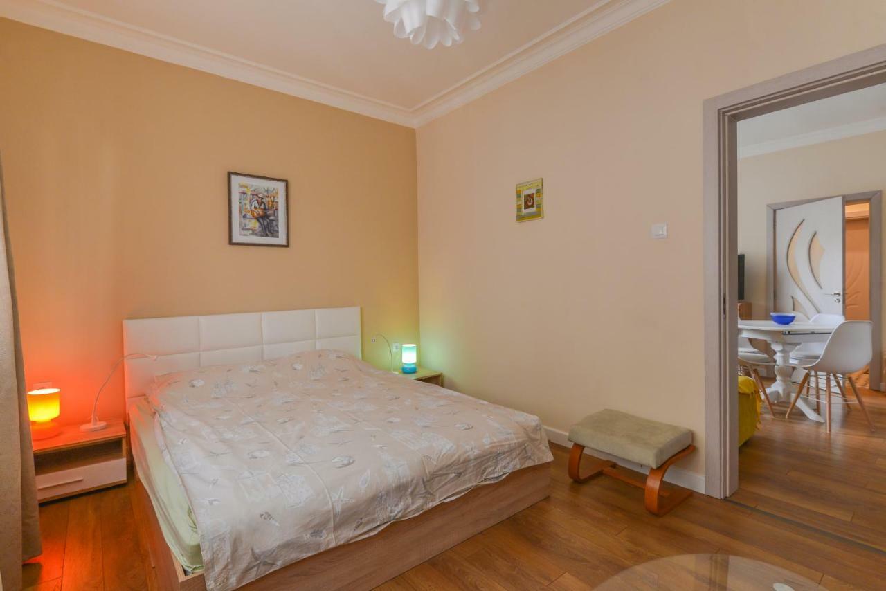 Welcoming One Bedroom On Vasil Levski Boulevard By Flat Mаnager София Экстерьер фото